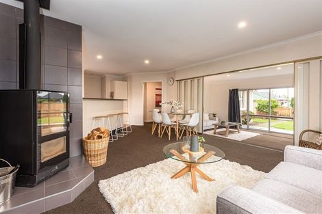 Photo of property in 23 Mappleton Avenue, Burnside, Christchurch, 8053