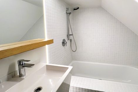 Photo of property in 64a Orangi Kaupapa Road, Northland, Wellington, 6012