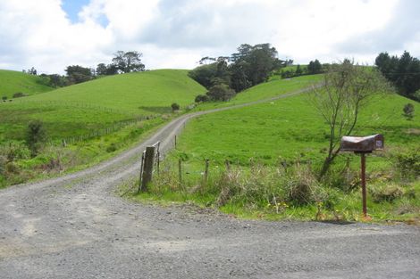 Photo of property in 92 Annett Road, Kumeu, 0891