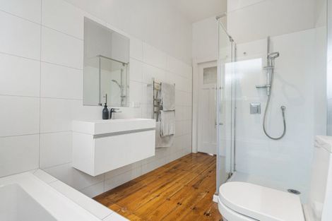 Photo of property in 4 Curzon Street, Onehunga, Auckland, 1061