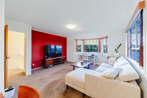 Photo of property in 39 Squirrel Lane, Browns Bay, Auckland, 0630