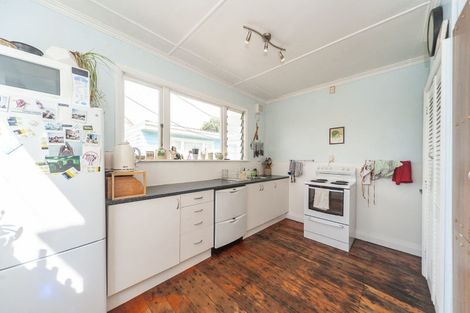 Photo of property in 87-87a Freyberg Street, Lyall Bay, Wellington, 6022