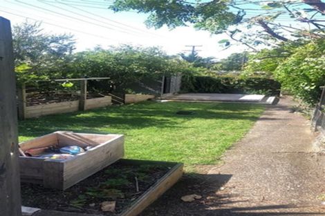 Photo of property in 2/56 Ferndale Road, Mount Wellington, Auckland, 1060