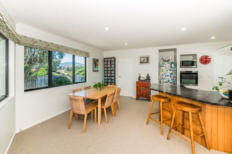 Photo of property in 46 Hicks Crescent, Waikanae Beach, Waikanae, 5036