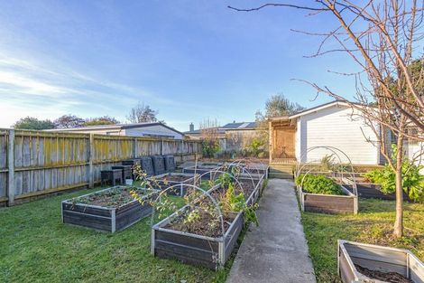 Photo of property in 15 Acacia Street, Kelvin Grove, Palmerston North, 4414