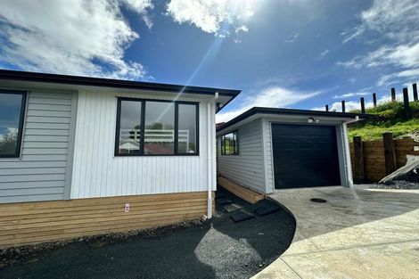 Photo of property in 8a Gracechurch Drive, Flat Bush, Auckland, 2016