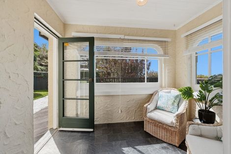 Photo of property in 44 Allandale Road, Kew, Dunedin, 9012