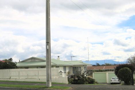 Photo of property in 32 Otumoetai Road, Judea, Tauranga, 3110