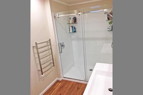 Photo of property in 32a Gills Avenue, Papakura, 2110