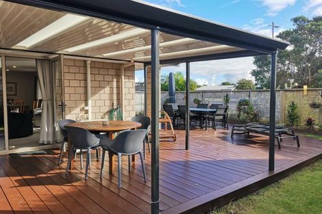 Photo of property in 5 Kowi Lakes Drive, One Tree Point, 0118