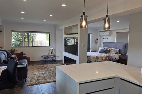 Photo of property in 1/43 Salisbury Road, Birkdale, Auckland, 0626