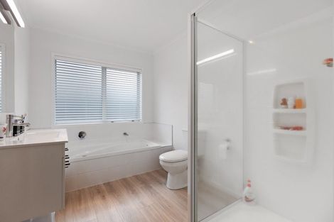 Photo of property in 10 Piata Street, Papamoa Beach, Papamoa, 3118