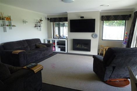 Photo of property in 4 Guthrie Court, Bulls, 4818