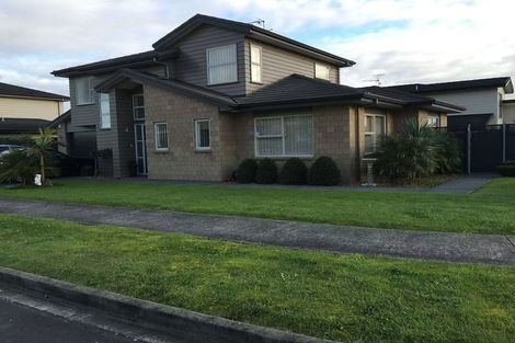 Photo of property in 2 Oakhurst Avenue, Flat Bush, Auckland, 2019