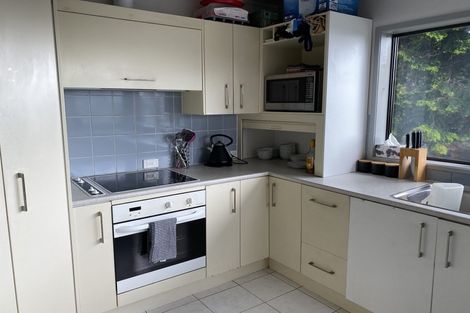 Photo of property in 1/7 Colmar Road, Mellons Bay, Auckland, 2014