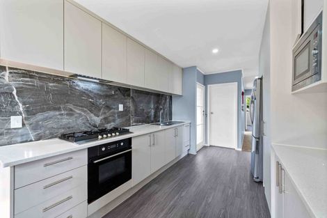 Photo of property in 16 Neems Place, Manurewa, Auckland, 2102