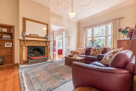 Photo of property in 54 Tinopai Road, Titirangi, Auckland, 0604