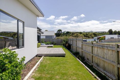 Photo of property in 77 Freedom Drive, Kelvin Grove, Palmerston North, 4414