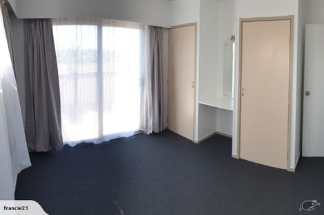 Photo of property in 1/62 Target Road, Totara Vale, Auckland, 0629