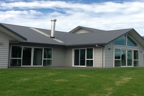 Photo of property in 14 Burberry Road, Karaka, Drury, 2578