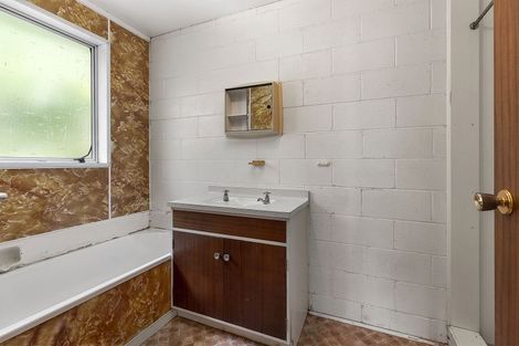 Photo of property in 11 Yarrow Place, Papakowhai, Porirua, 5024