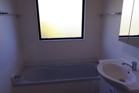 Photo of property in 71 Poplar Grove, Whalers Gate, New Plymouth, 4310