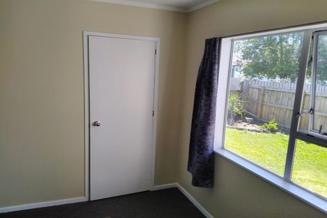 Photo of property in 2/33 O'donn Avenue, Beach Haven, Auckland, 0626