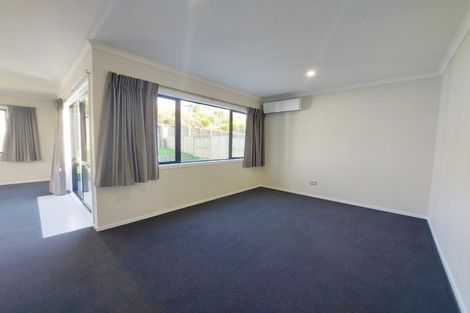 Photo of property in 35 Ridgedale Crescent, Flagstaff, Hamilton, 3210