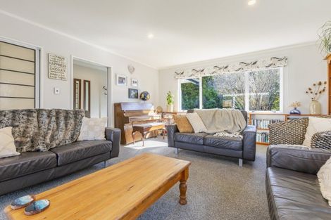 Photo of property in 14 Jervois Road, Jervoistown, Napier, 4112