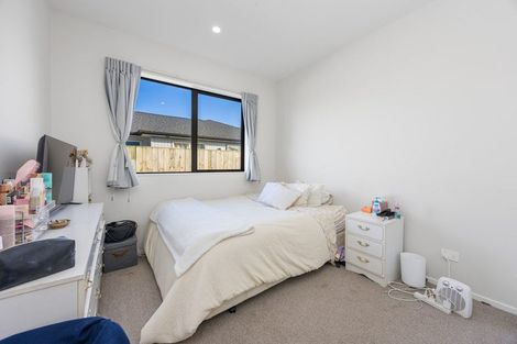 Photo of property in 8 Ahorangi Road, Silverdale, 0932