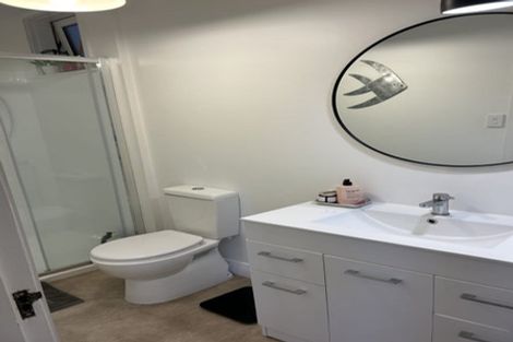 Photo of property in 10b Oriental Terrace, Mount Victoria, Wellington, 6011