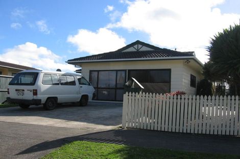 Photo of property in 63 Geraldine Crescent, Cloverlea, Palmerston North, 4412