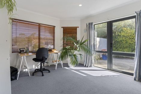 Photo of property in 56 Corinth Grove, Papamoa Beach, Papamoa, 3118