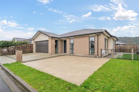 Photo of property in 10 Poulson Grove, Trentham, Upper Hutt, 5018