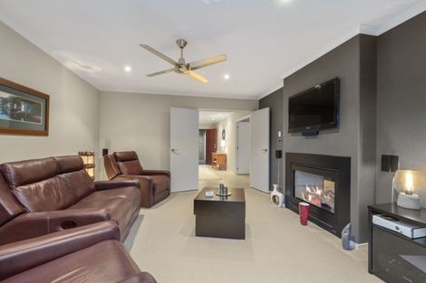 Photo of property in 349 Glenvar Road, Long Bay, Auckland, 0630