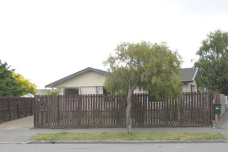Photo of property in 12 Branksome Place, Parklands, Christchurch, 8083