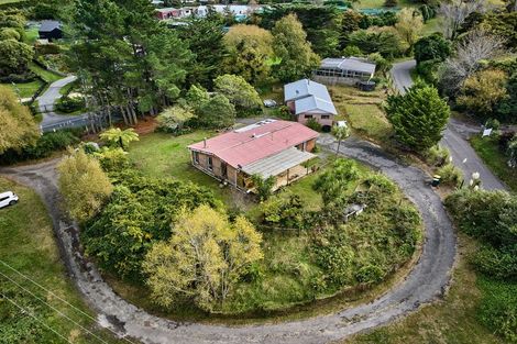 Photo of property in 138 Paekakariki Hill Road, Pauatahanui, Porirua, 5381