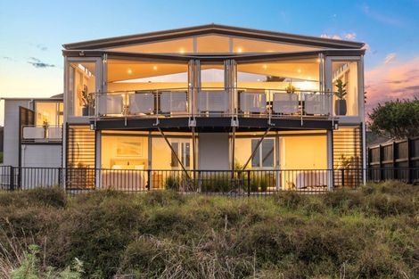 Photo of property in 4 Lagoon Way, Omaha, 0986