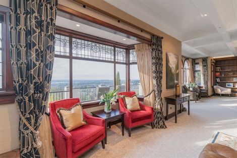 Photo of property in 141 Hackthorne Road, Cashmere, Christchurch, 8022