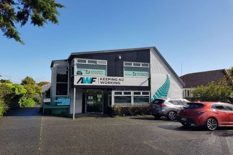 Photo of property in 1/108 Lincoln Road, Henderson, Auckland, 0610