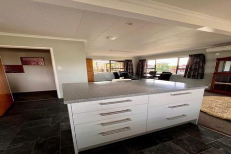 Photo of property in 343 Devon Street West, New Plymouth, 4310