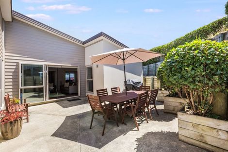 Photo of property in 33 Kahurangi Heights, Aotea, Porirua, 5024