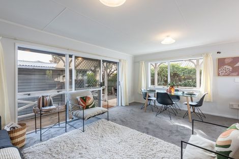 Photo of property in 2/62 Parkers Road, Tahunanui, Nelson, 7011