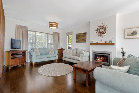 Photo of property in 19 Alberta Road, Glen Avon, New Plymouth, 4312