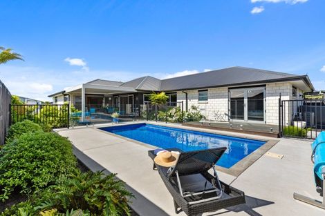 Photo of property in 32 Montiicola Drive, Papamoa Beach, Papamoa, 3118