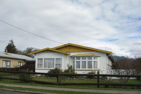 Photo of property in 18 Meihana Street, Takaka, 7110