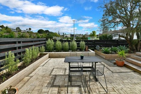 Photo of property in 4/766 Beach Road, Browns Bay, Auckland, 0630