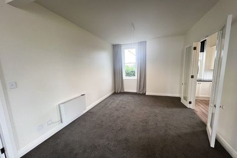 Photo of property in 16b Hadfield Terrace, Kelburn, Wellington, 6012