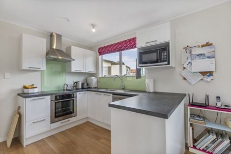 Photo of property in 46 Borich Road, Sunnyvale, Auckland, 0612