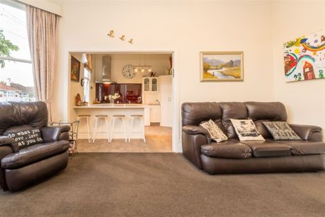 Photo of property in 121 Macandrew Road, South Dunedin, Dunedin, 9012